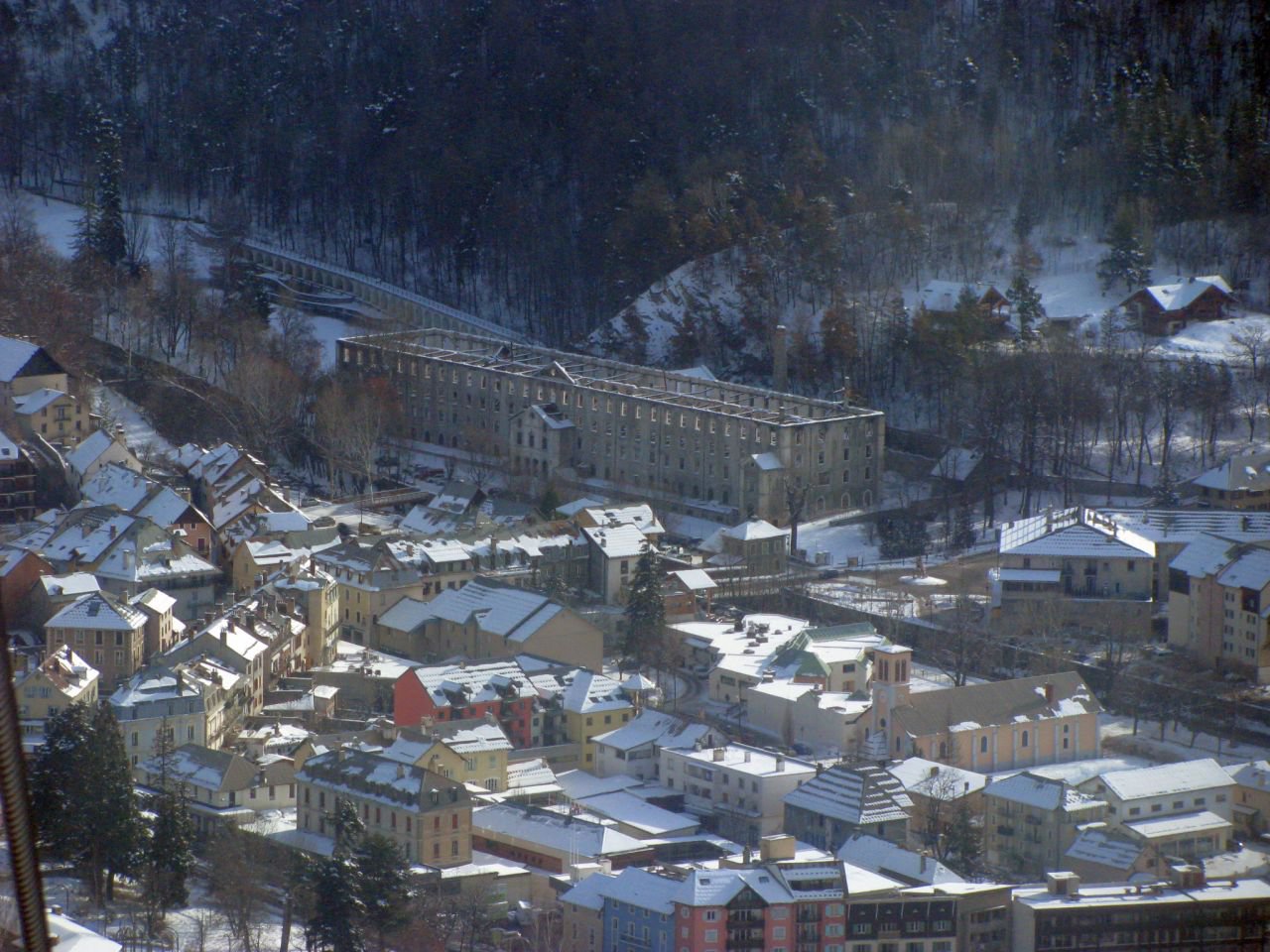 Kaszárnya? Lőszerraktár?