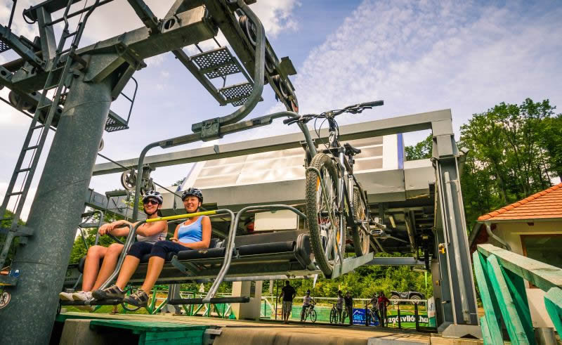 Kerékpárszállítás az eplényi Bringarénában