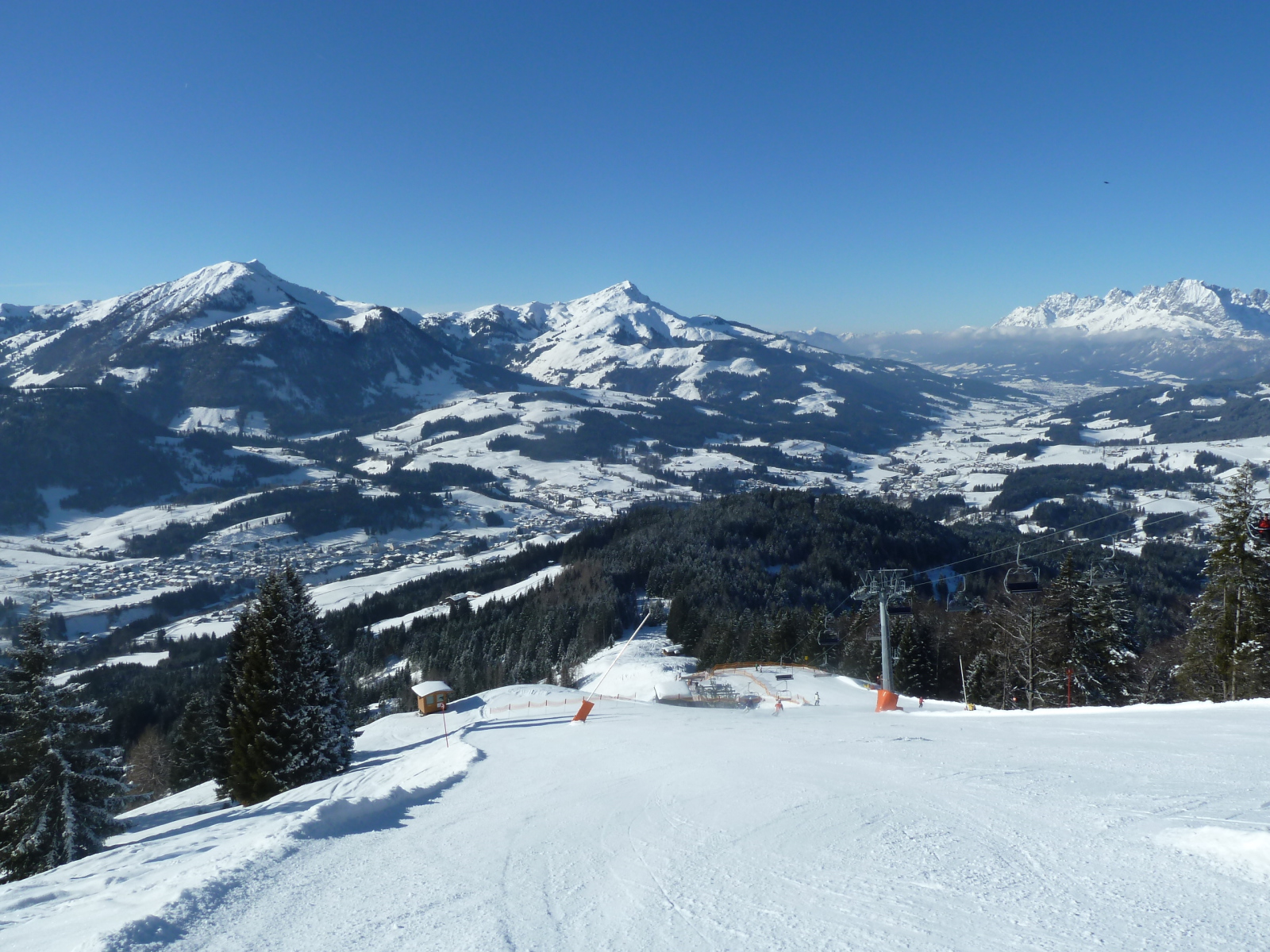 Fieberbrunn látképe a Buchensteinwandról