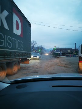 Néhány helyen ennyire rossz au út minősége