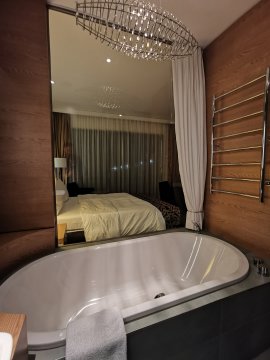 Radisson Sas Superior szoba kilátással a pályára