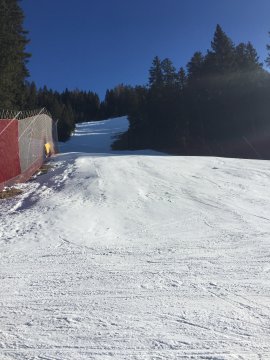 A híres Spinale fekete pálya (70-es) le volt zárva, így nézett ki alulról