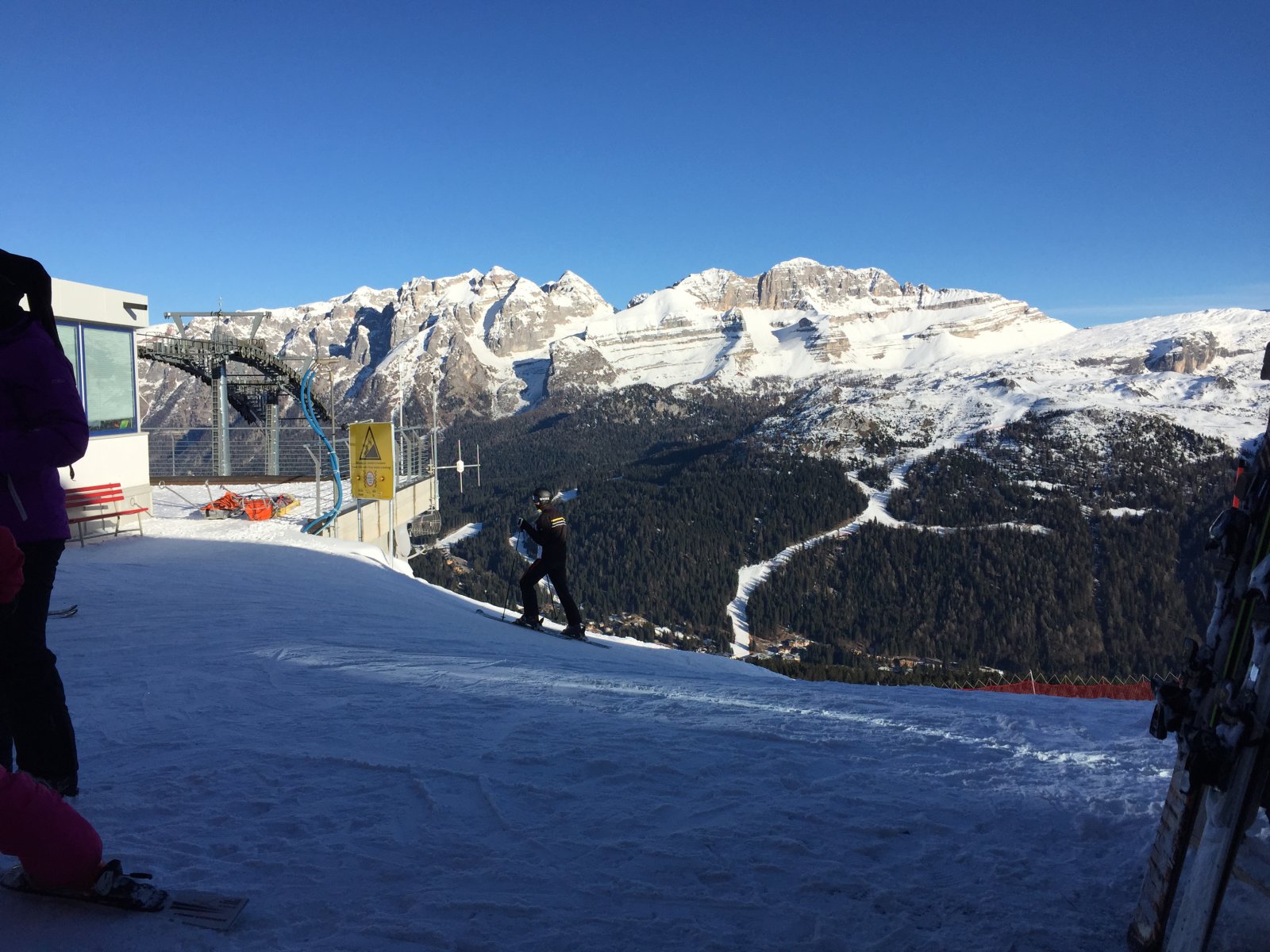 Kilátás az 55-ös kabinos hegyállomásáról