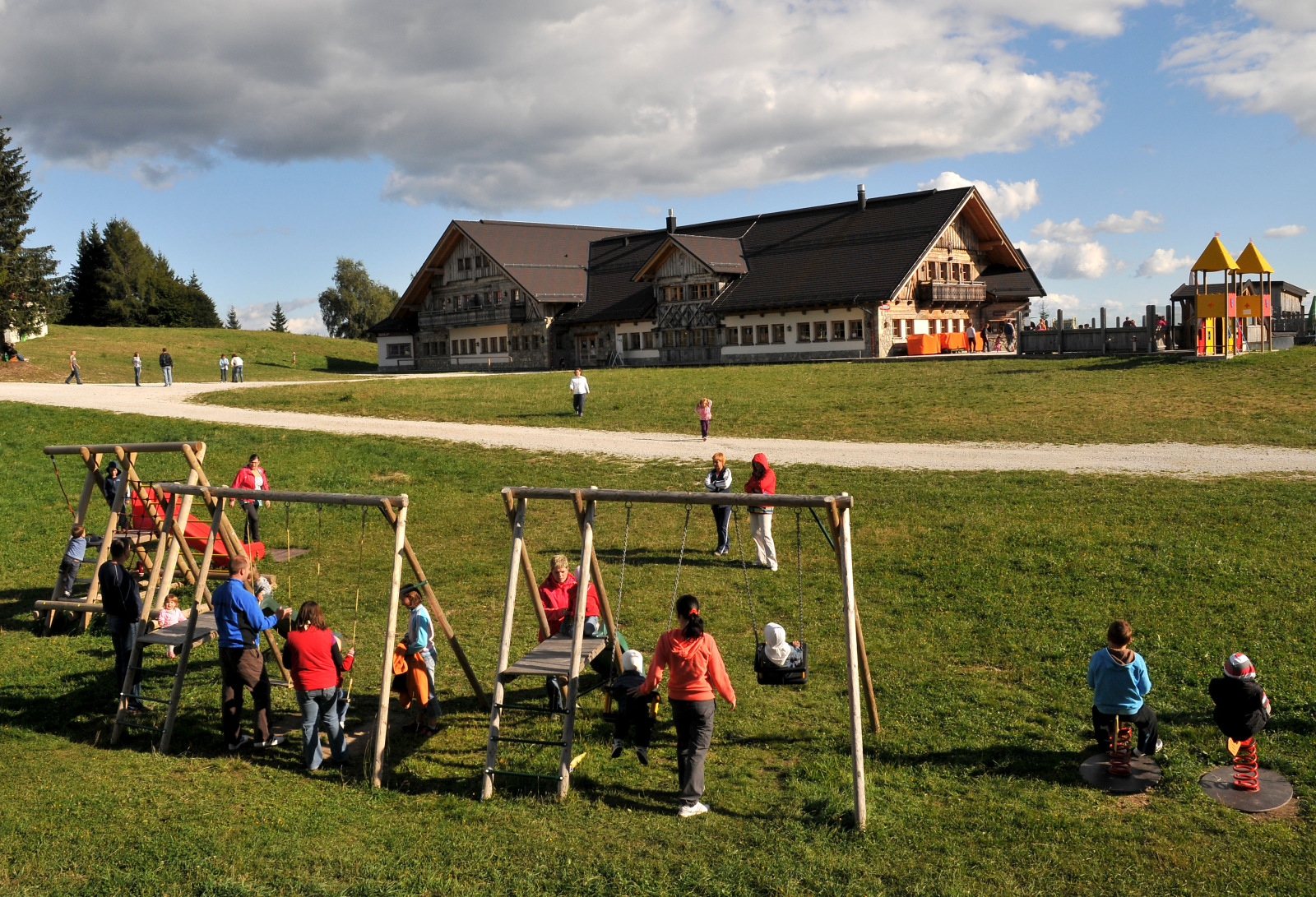 Apartments-Ski-centre-Cerkno-summer.JPG