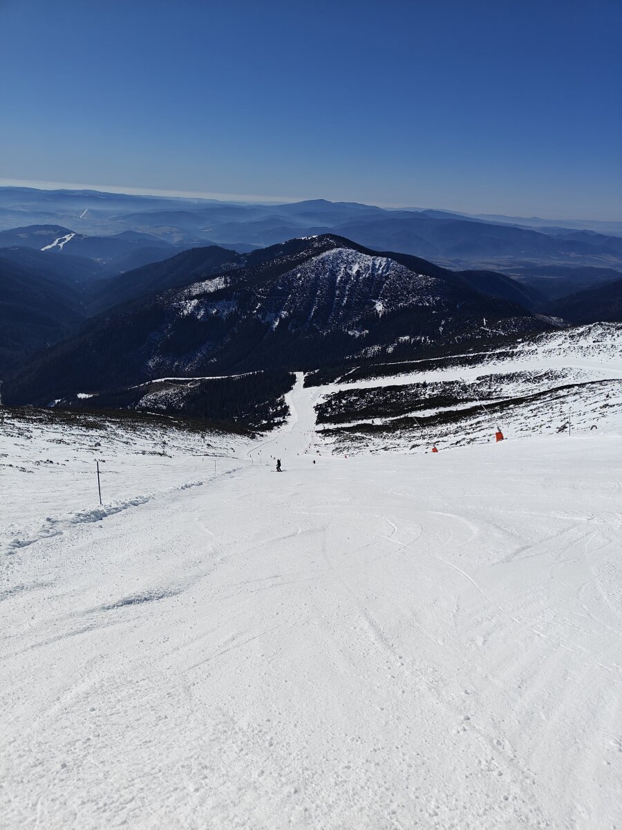 Chopok-dél, 33a fekete pálya csütörtökön reggel. Kiváló volt!