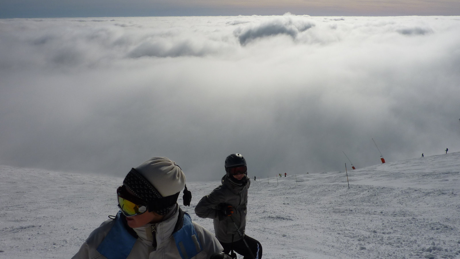 Déli 33a, süllyedés a felhőbe 2.