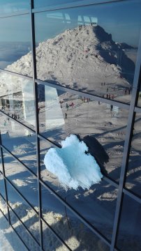 Étteremburkolat, minden kiálló alkatrészen:-) zúzmarával.