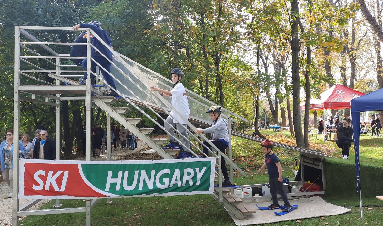 Mini síugrósánc a Magyar Sí Szövetség családi sportnapján 2022.10.08 I Fotó: sielok.hu