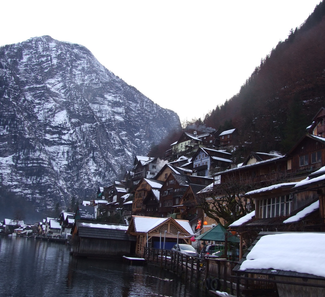 Hallstatt, a háttérben a Dachstein északi vonulatai