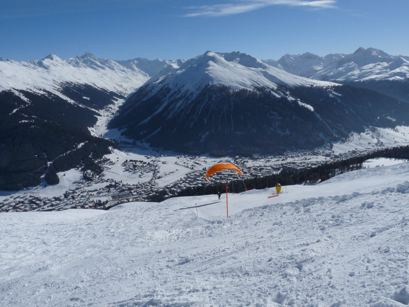Épp most száll fel a paplanernős