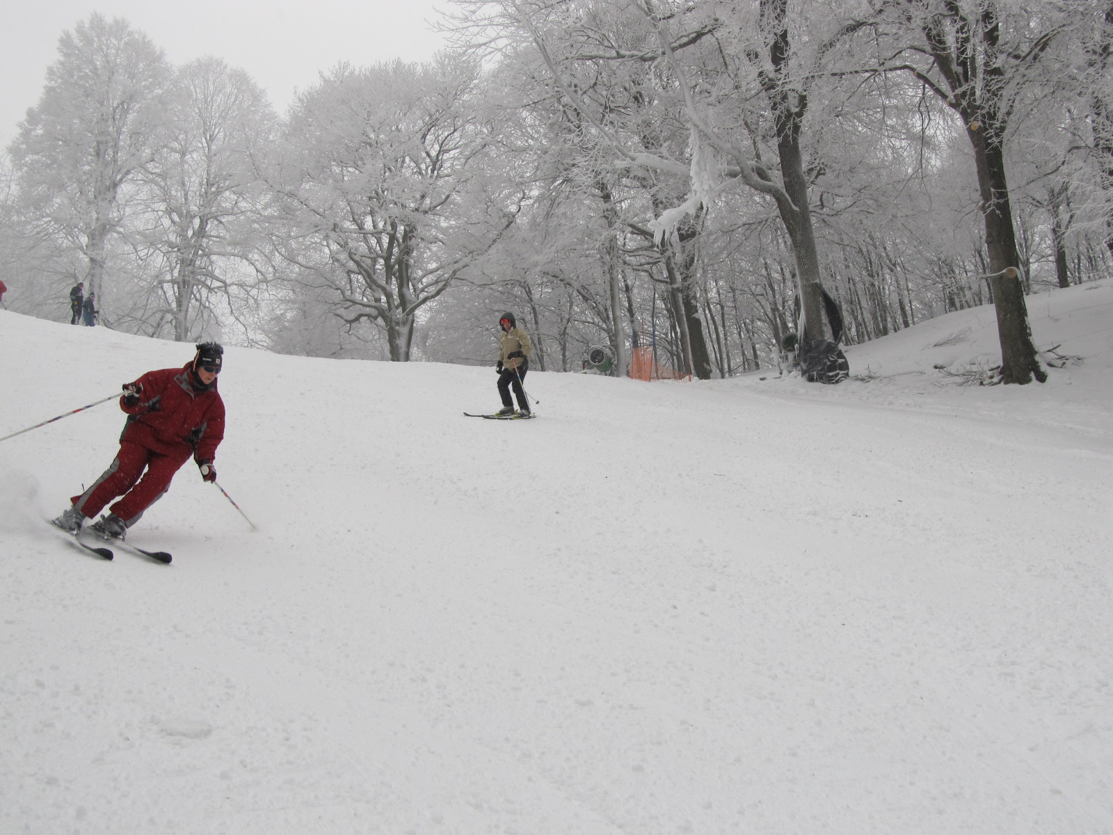 1-es pálya felső része hóágyúkkal a háttérben
