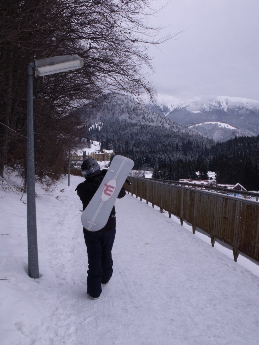 Úton: kékről pirosra