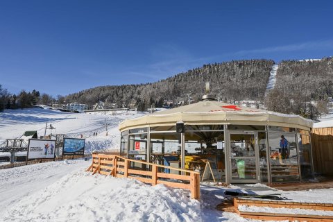 Az új HUSKY BAR a Nová Hola sípályák aljában