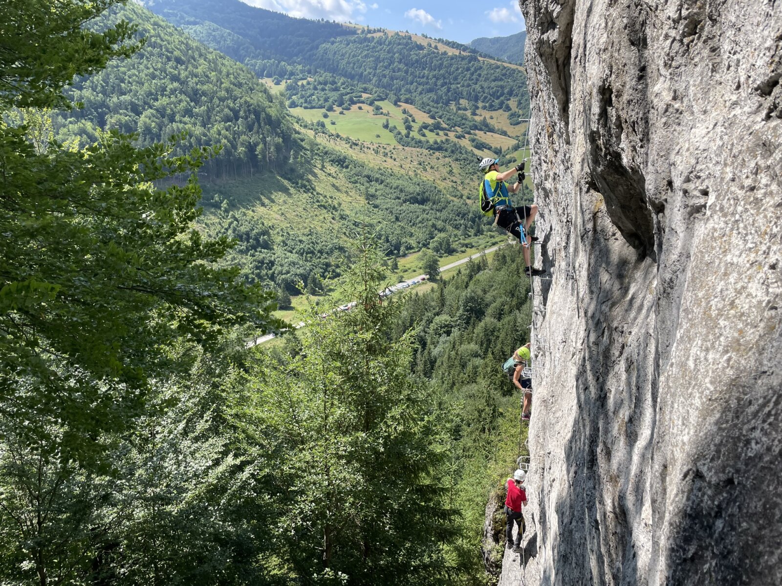 A látványos részek egyike, a háttérben Liptovské Revúce sípályáival