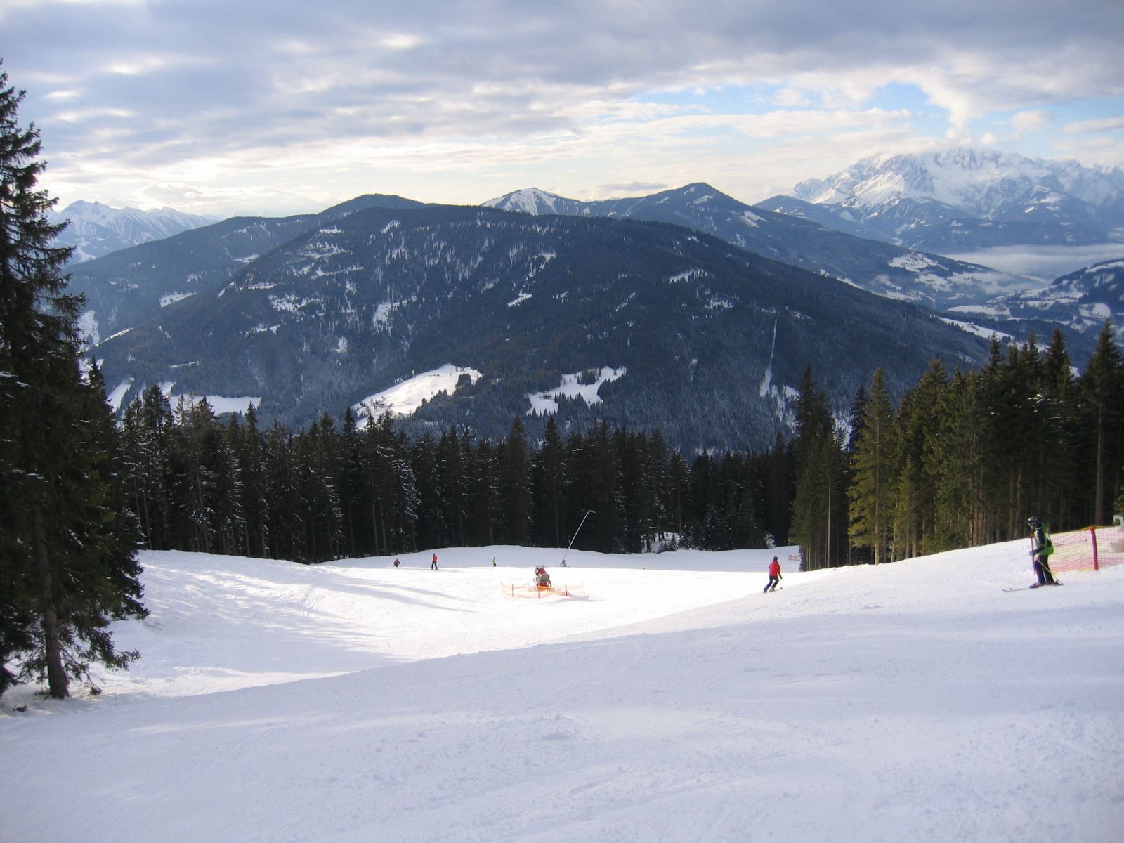 Eben - tömeg a pályán