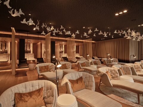 Luxus pihenőhelyek a betéri wellness részlegben | Fotó: Das Edelweiss Salzburg Mountain Resort