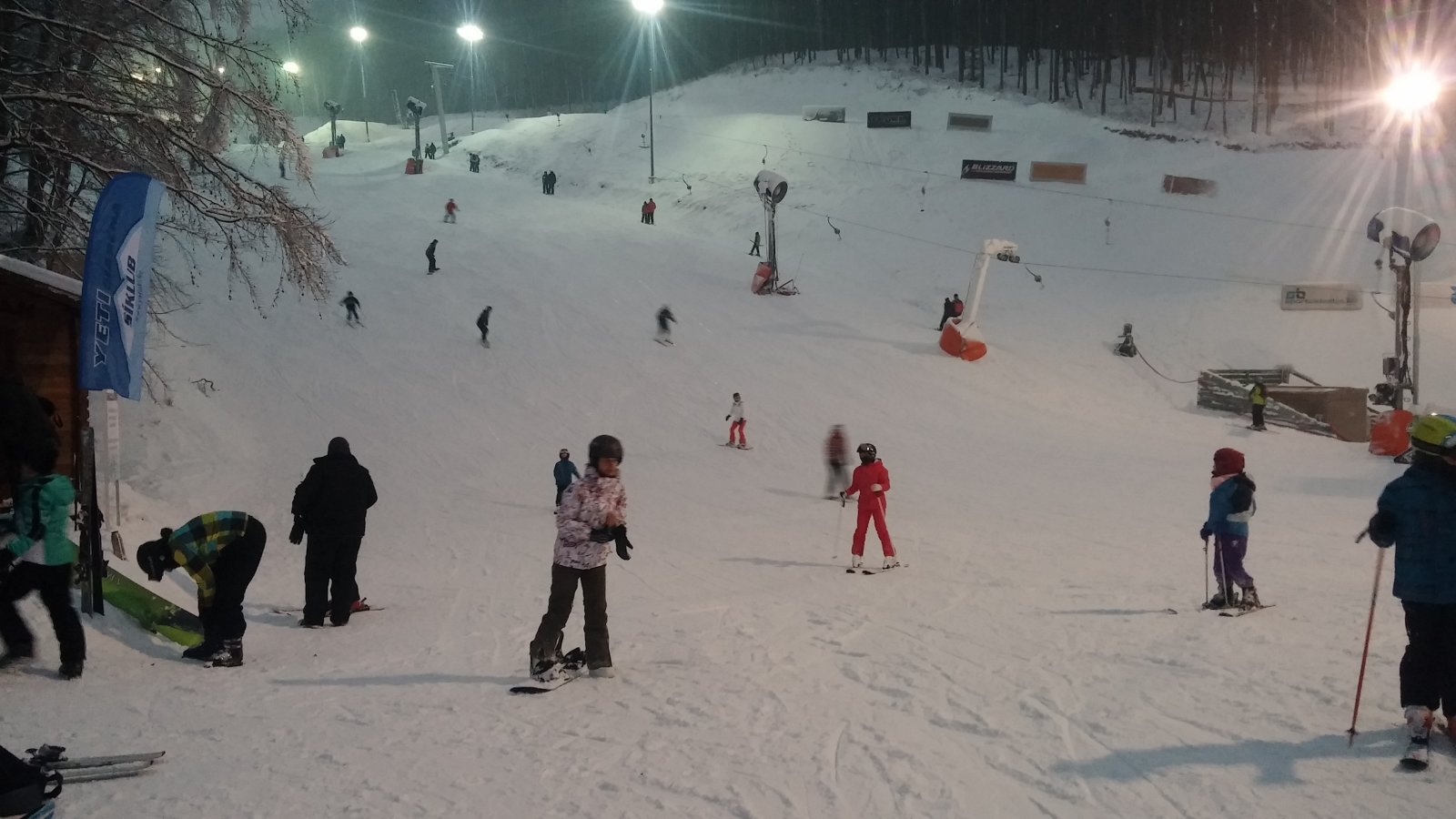 Hangulatos esti síelés Eplényben