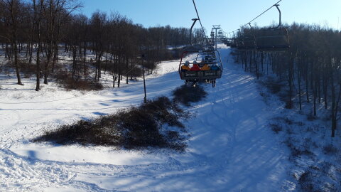 Mély hó a völgyben