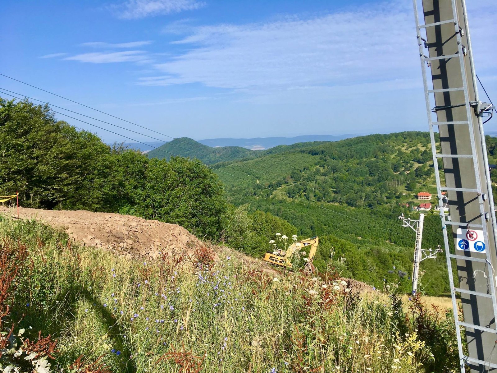 A tervek szerint november végére fog elkészülni az új felvonó | Fotó: Sípark Mátraszentistván