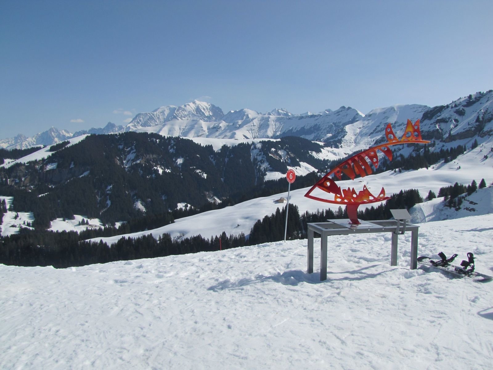A Mont Blanc a Crét du Midi felvonó tetejétől