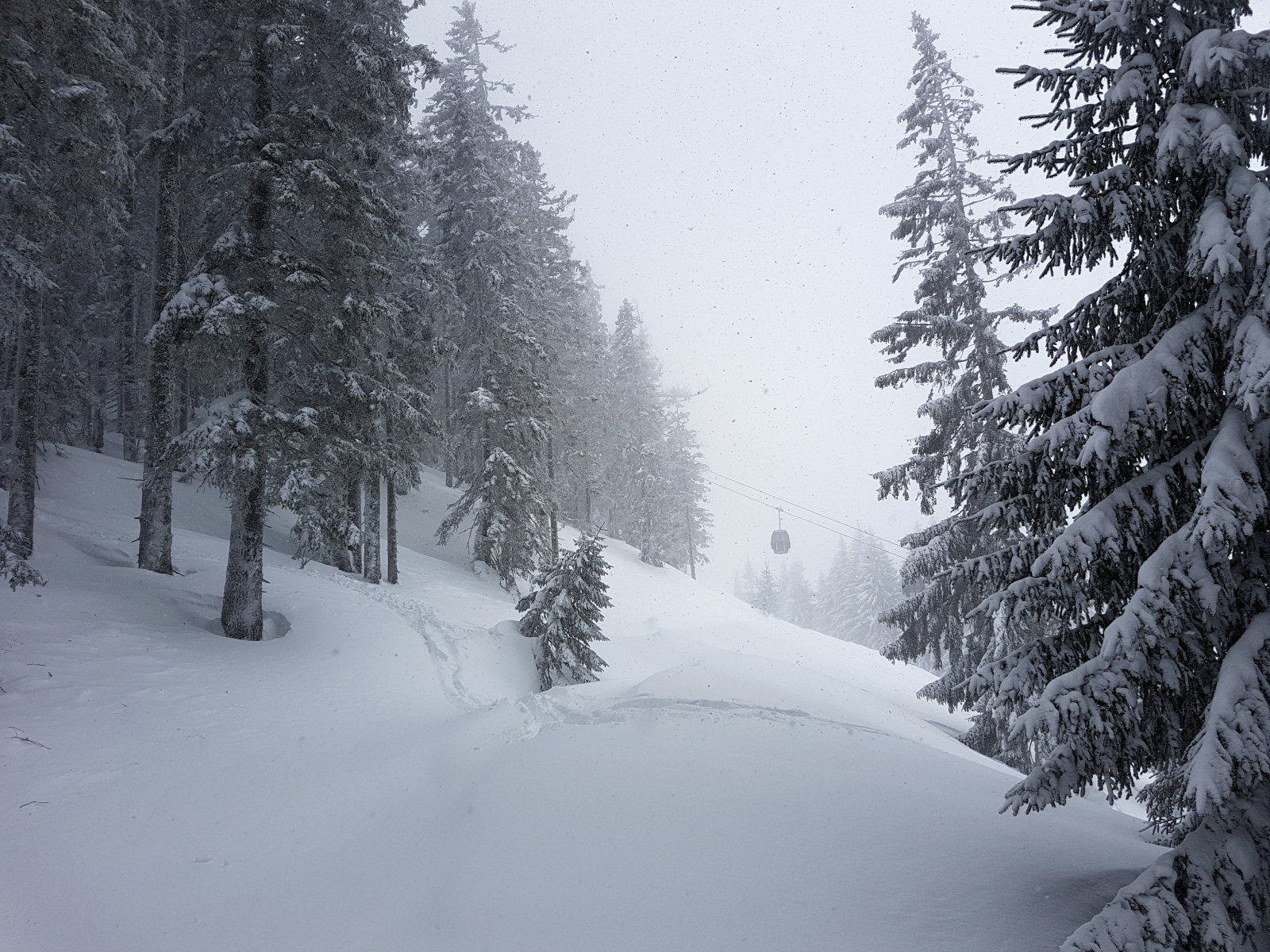 Filzmoos, a felvonótól jobbra