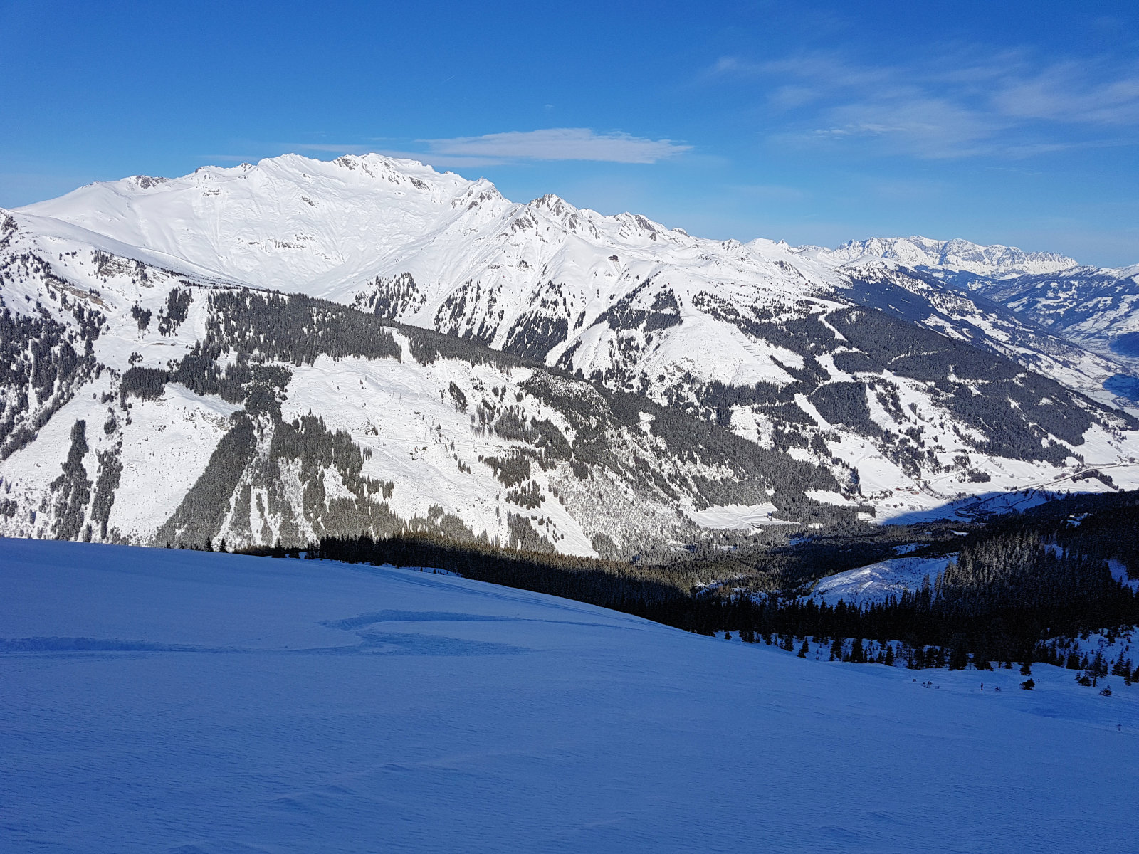 Angertal hátsó, a Jungeralm felvonótól balra