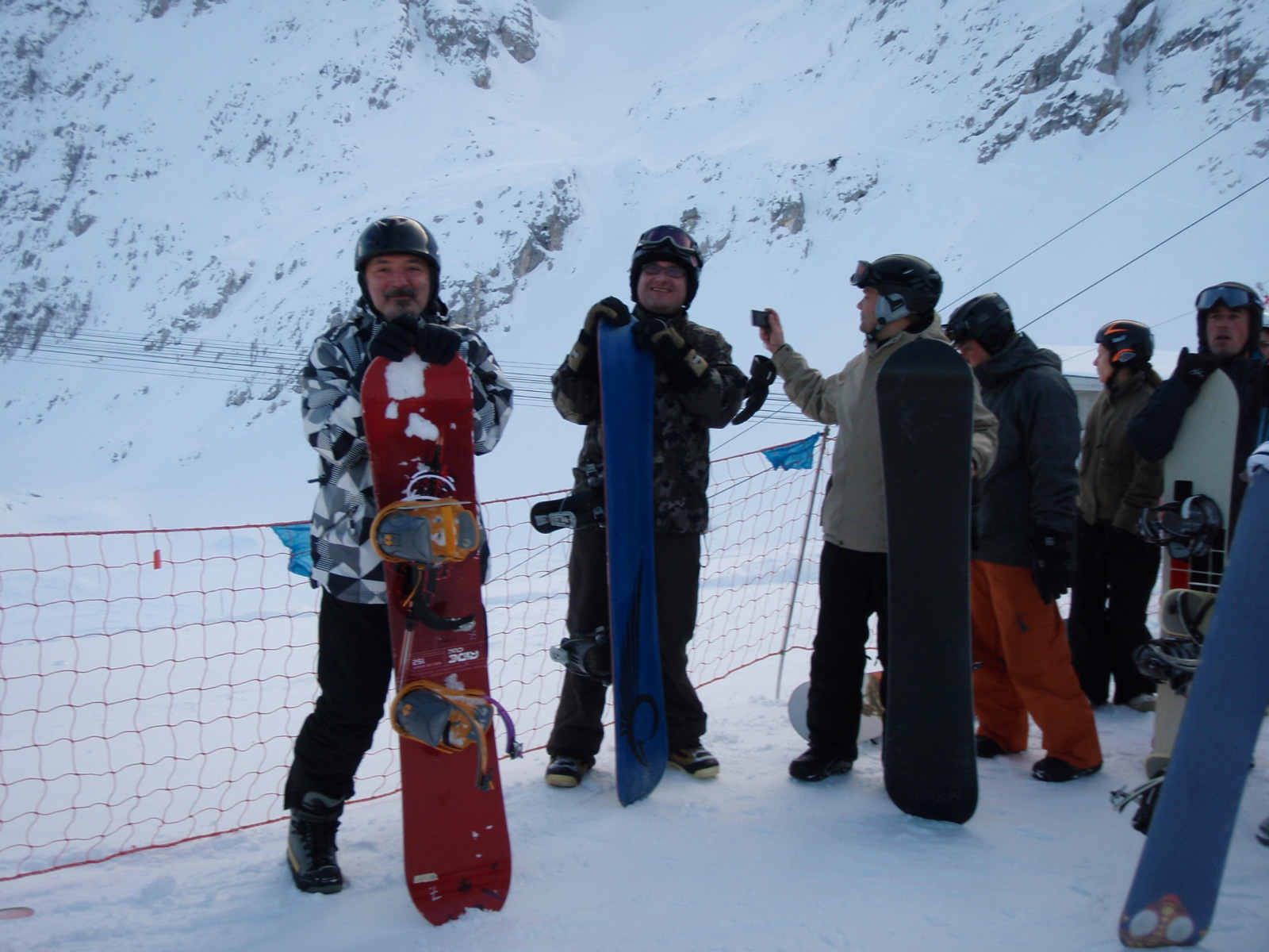 MOST MÁR FENT VAGYUNK A HEGYEN