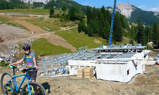 Az új libegő völgyállomása - Fotó: Bergbahnen Nassfeld