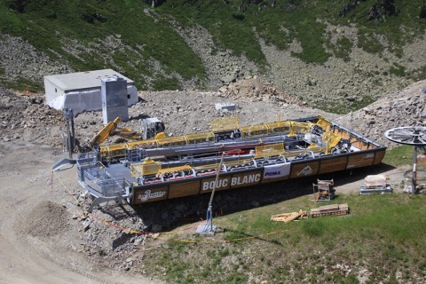 Bouc Blanc építés