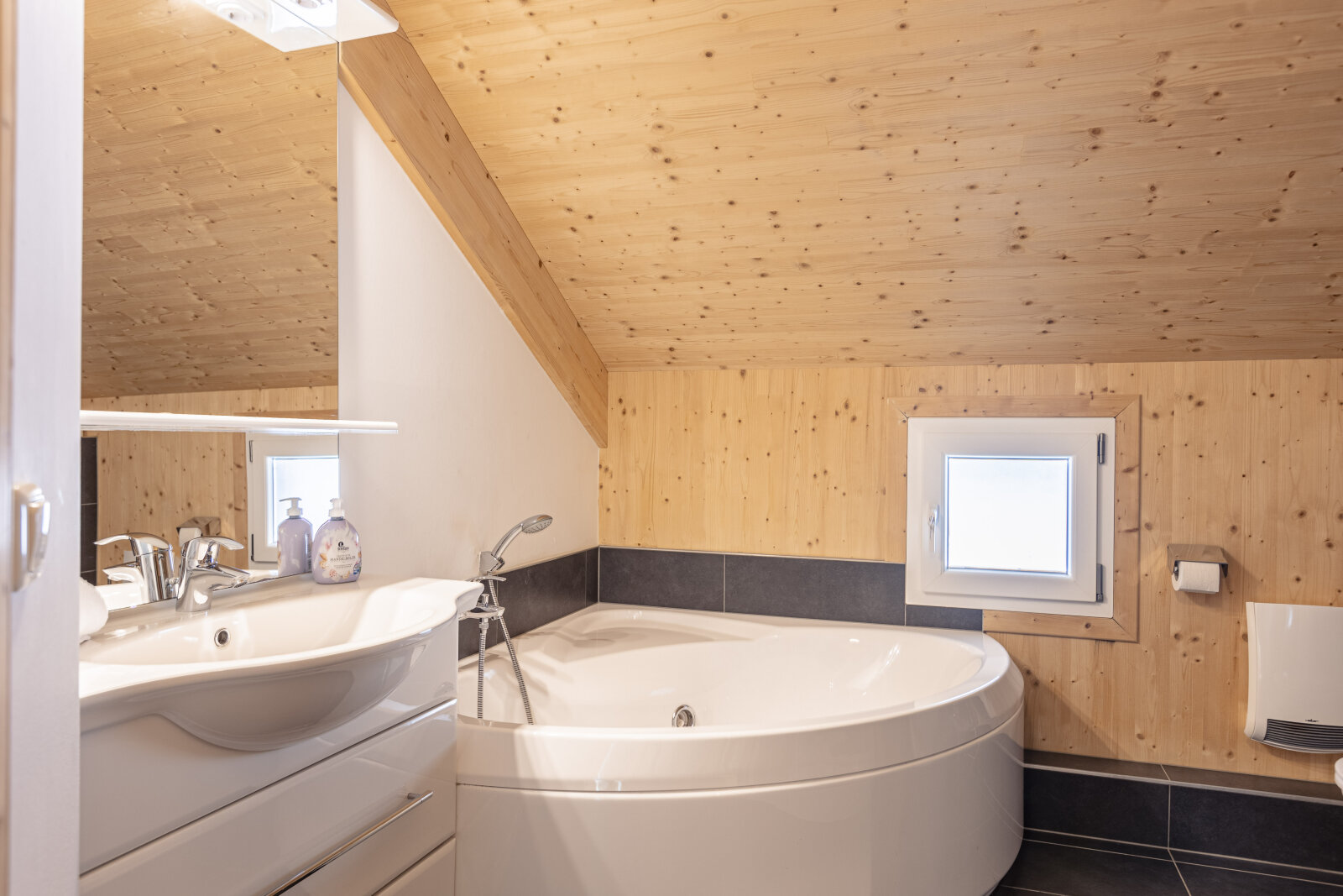 4 hálószobás üdülőház infraszaunával