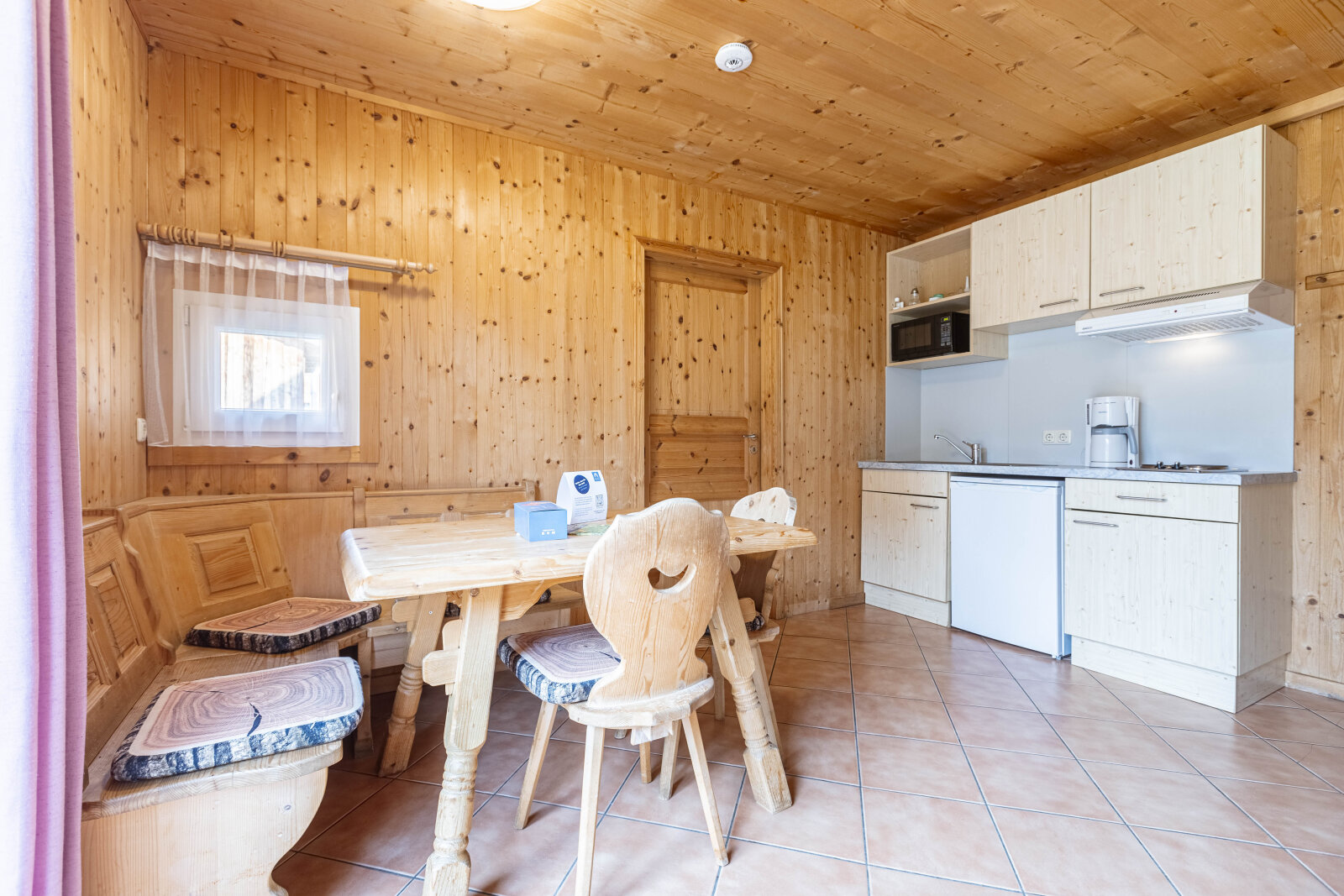 4-5 fős, 1 hálószobás, galériás üdülőház 49 m²