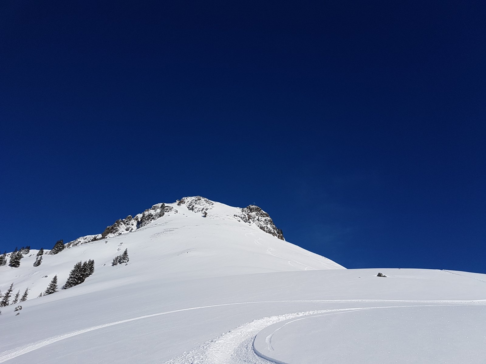 jobbra tartva még nem voltak nyomok