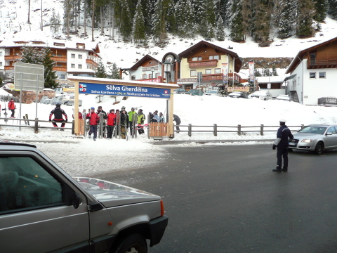 A kör egyik speciális szakasza, ahol rendőr segített az átkelésben