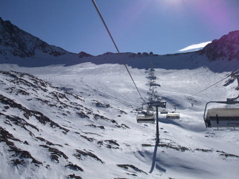 6er Sesselbahn Fernau és a HYPER! széles,kék 10-es