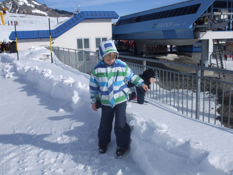 Marci és Soma méretet vesz