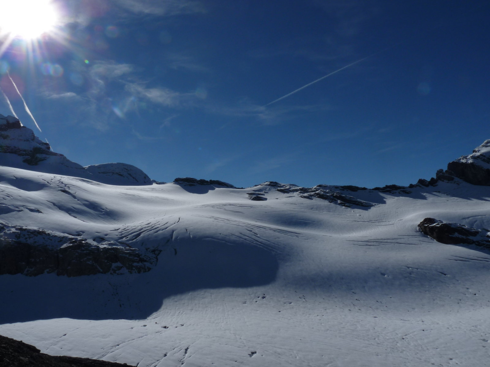 2200m-en az út melleti gleccser