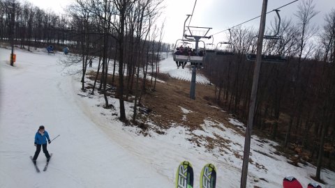 Csak a pályák voltak havasak