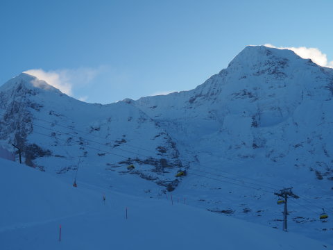 a Mönch és a Jungfrau füstöl :)