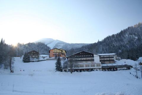 SportHotel-hatterben-az-5-os-palya.jpg
