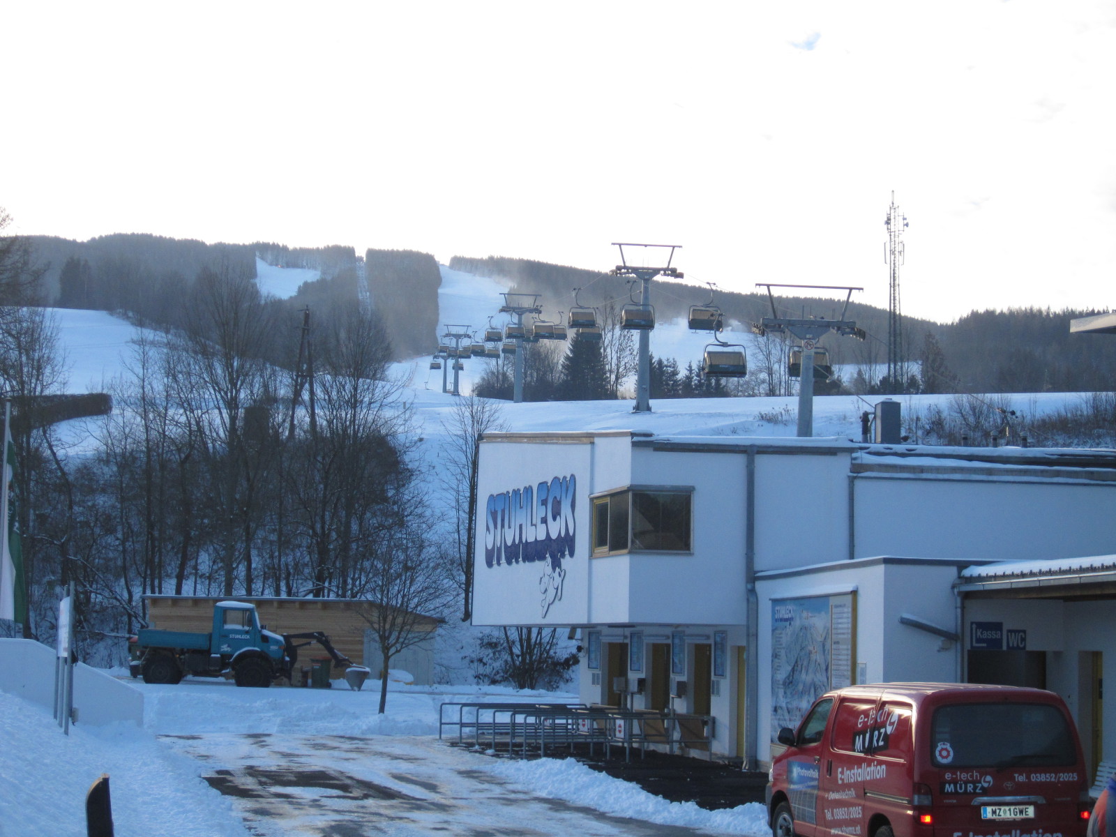 Érkezés a Talstation-hoz