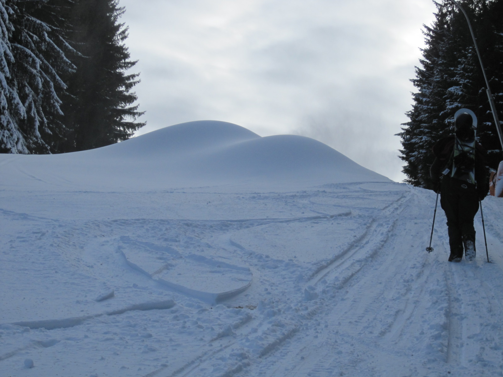 Kinek mi jut eszébe a két dombról....