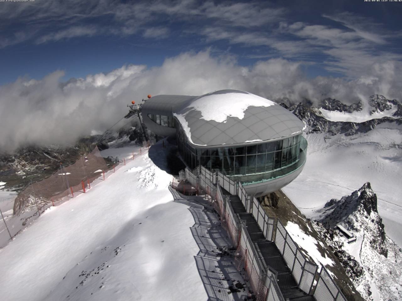 Pitztalon is esett friss hó - fotó: webkamera