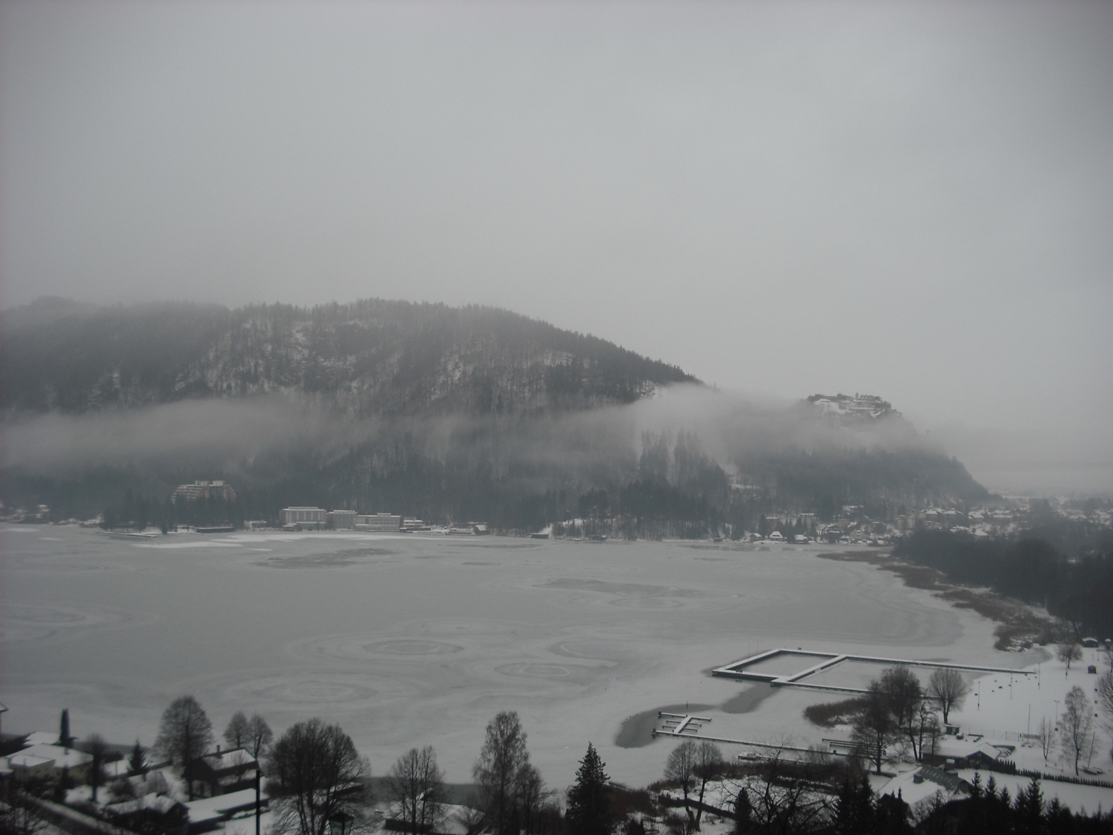 Ködös reggel a Landskron Vár felett