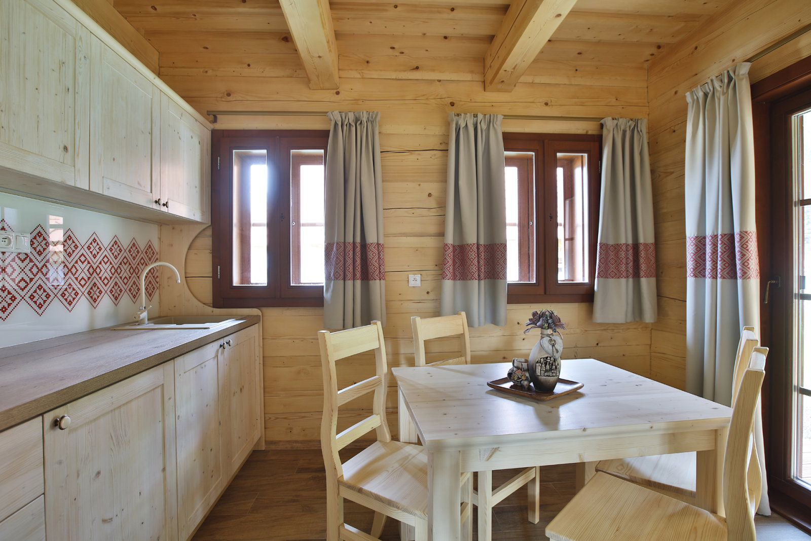 Chaletek / üdülőházak - földszint