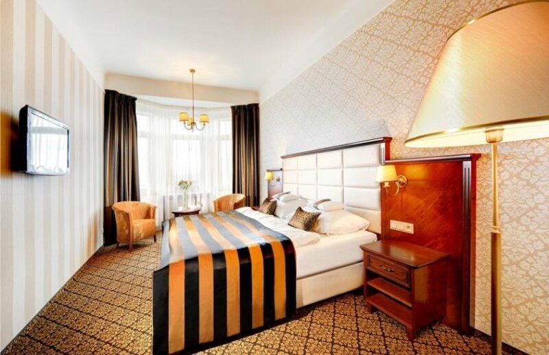 2-4 fős két légterű classic szoba