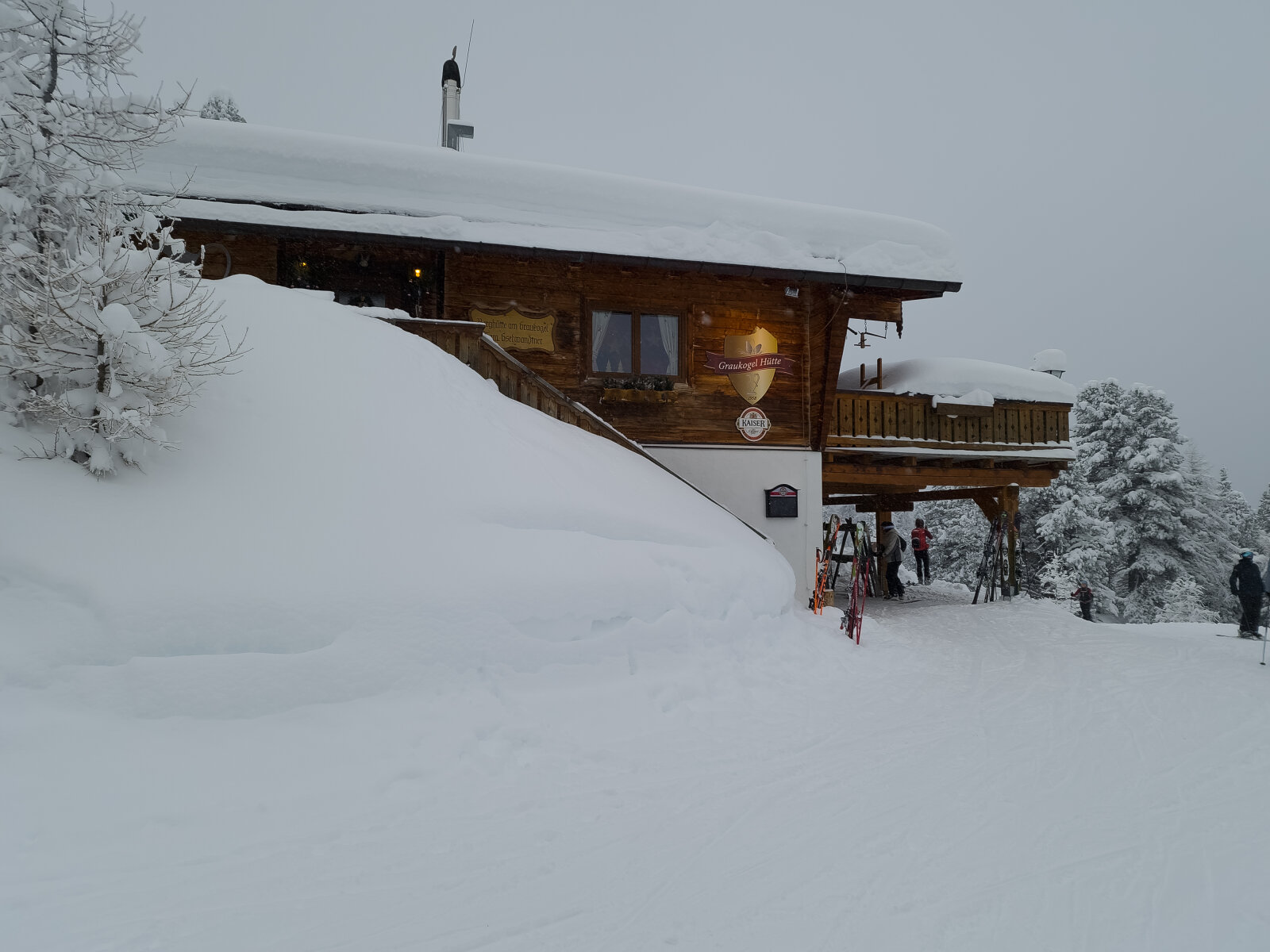 A Graukogelhütte (1958 m)