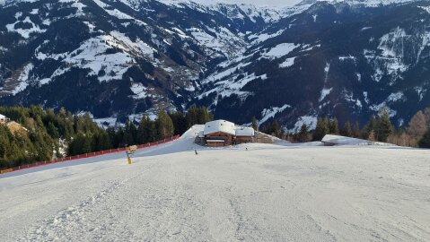 5-ös pálya, napos hütte