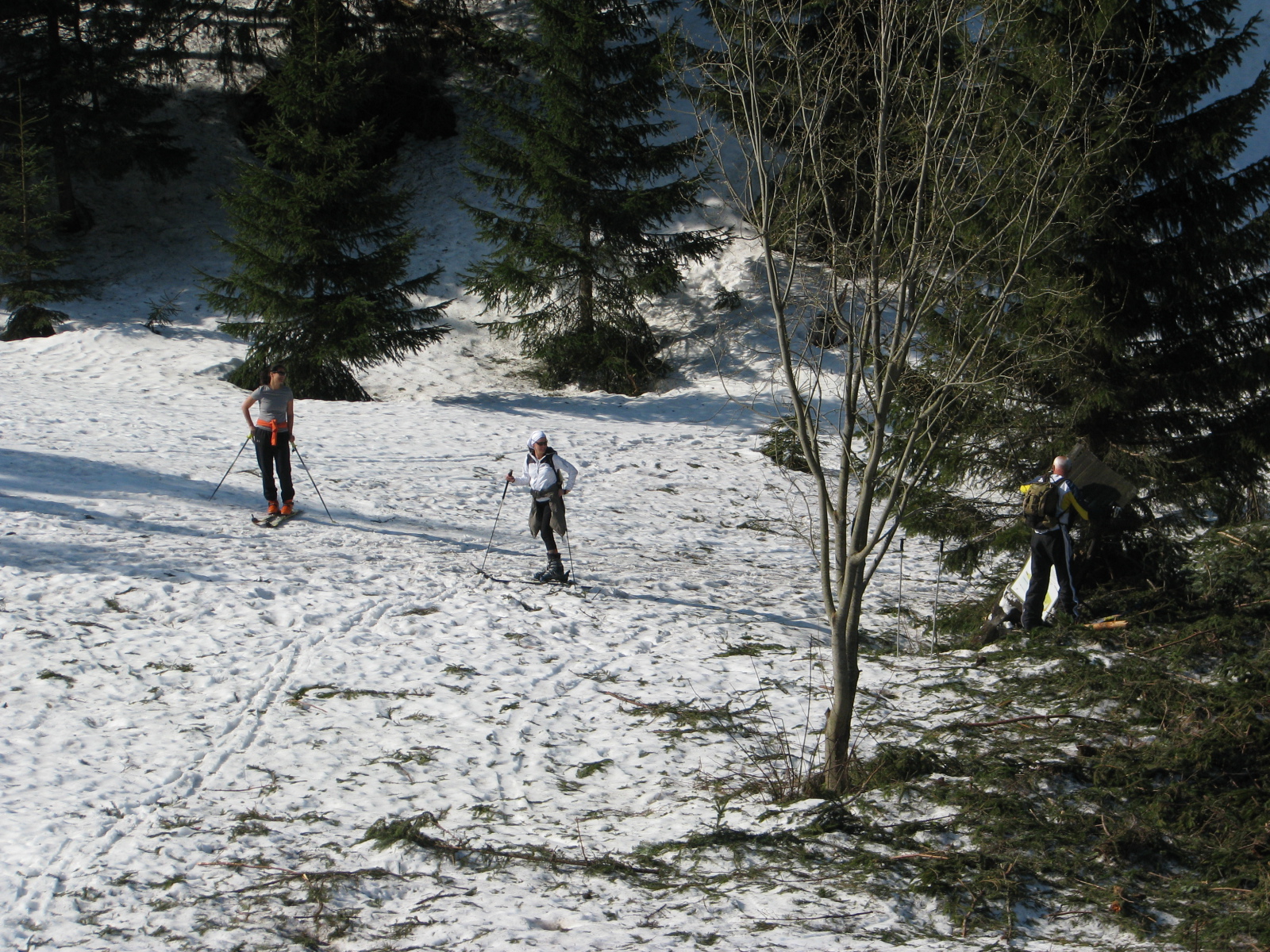 A turistatáblát visszaállítottuk