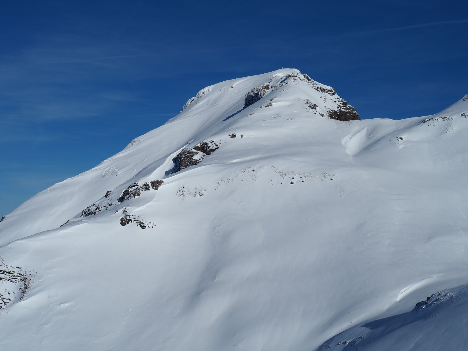 fehér kék színnel kombinálva