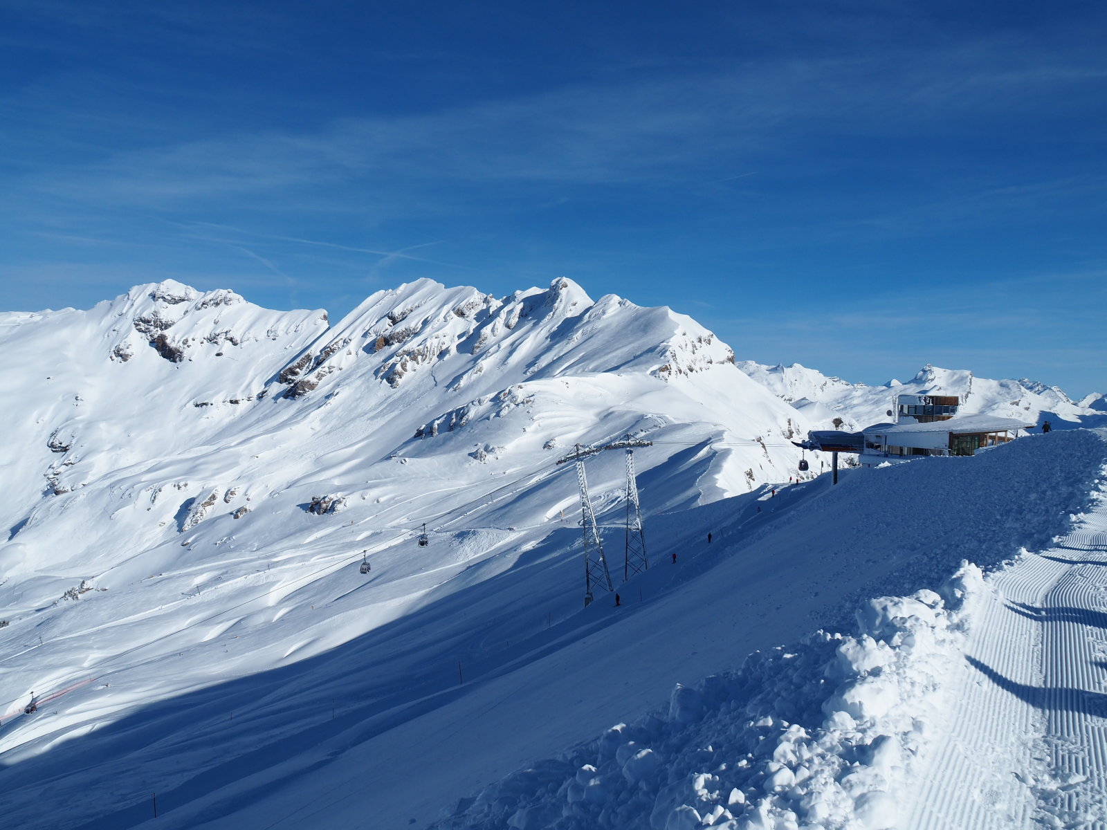 2200 méteren a tetőn